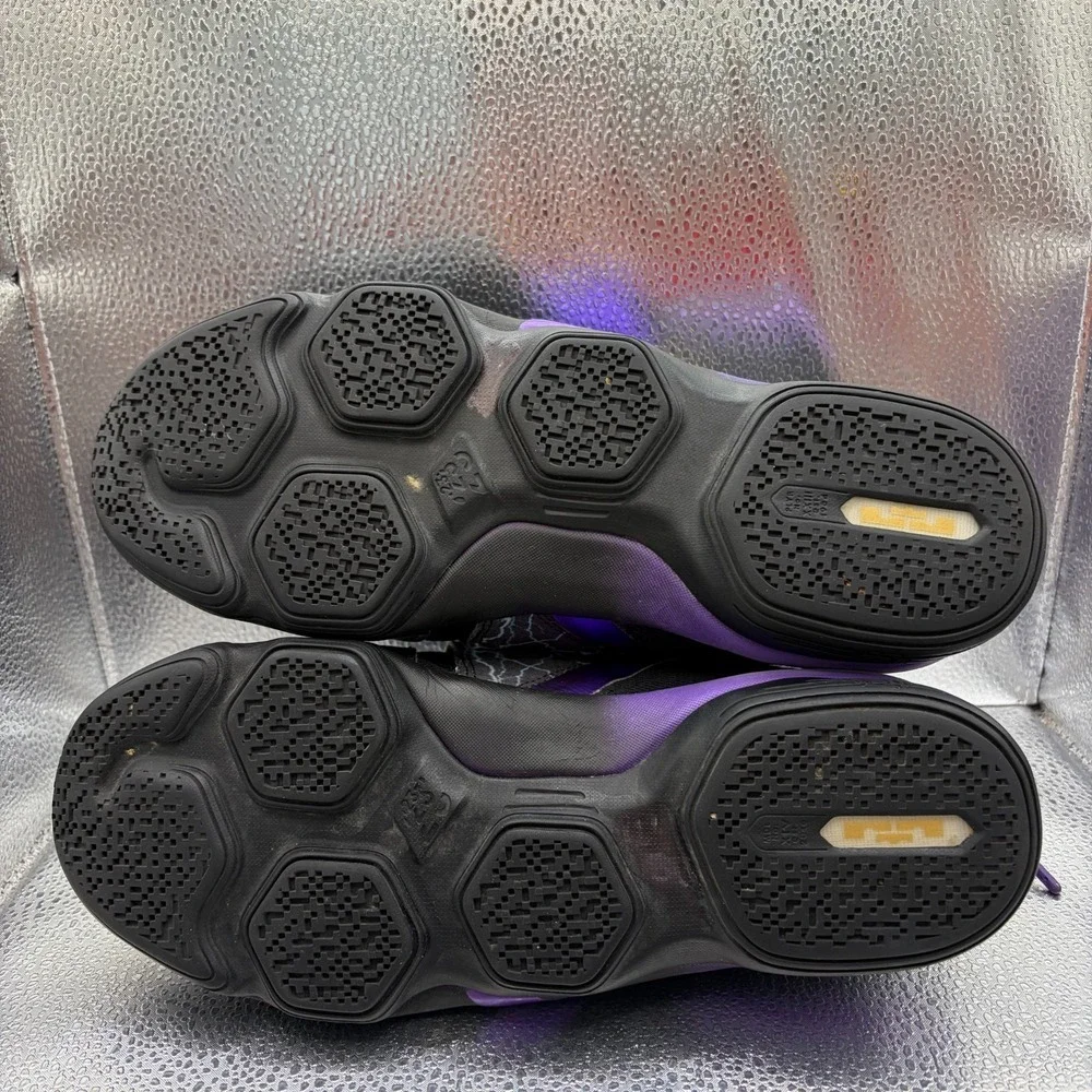 Size 7Y Nike LeBron 14 (GS) Kids Purple/Metallic Gold Athletic Shoes AA3258-590